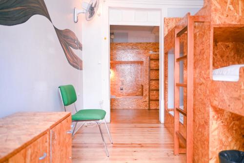 Goodnight Hostel – Lisbon, NY