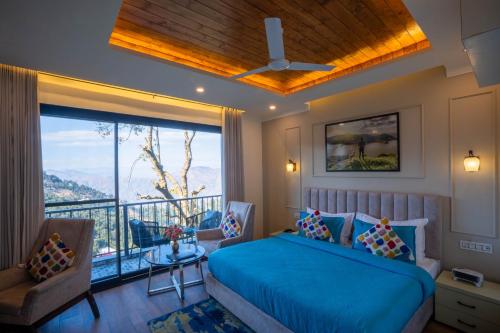 Junior Suite with Balcony image 10
