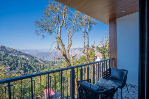 Junior Suite with Balcony image 3
