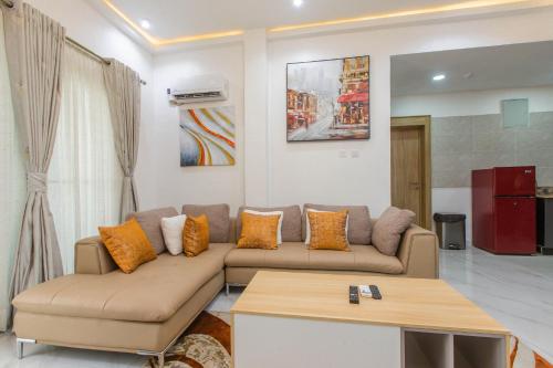 Dicta's Haven Luxe Haven - image 3