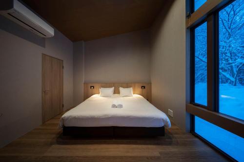 Chalet image 2