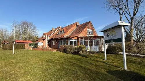 Pension Restaurant Pizzeria Lion in Krummhörn, Deutschland