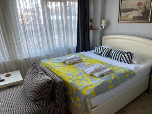 Standard Double Room image 3