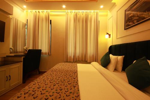 Deluxe Double Room room in Perfectstayz Premium Westend at Mall Road