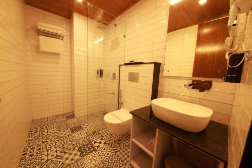 Deluxe Double Room image 1