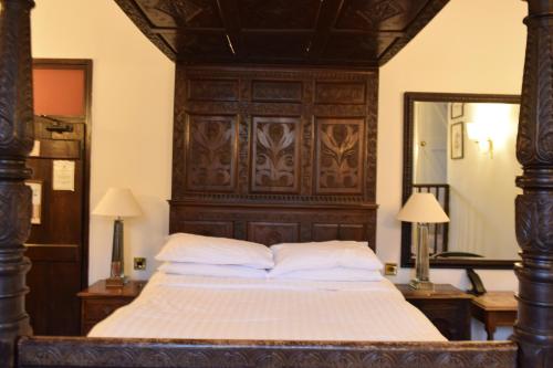 Noel Arms - A Bespoke Hotel - image 4