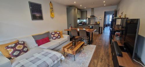 Cool n Comfy 2BD in Irishtown D4 Beside Aviva - main image