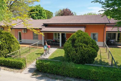 2 bedrooms, 5 beds