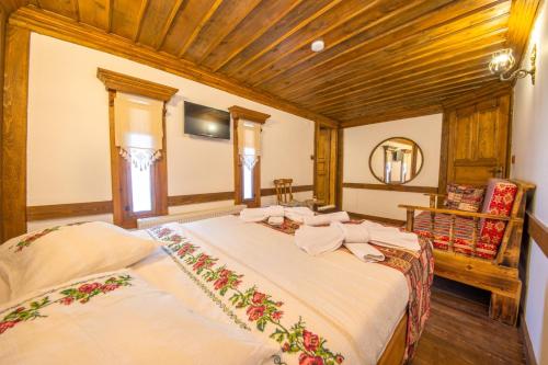 Hanedan Konak Hotel - Tap to explore photos