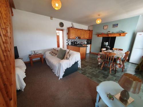 Glenbeigh Village - Ring of Kerry in เกลนเบล