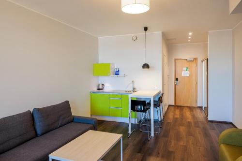 Family Room With Kitchenette (No pets allowed) image 5