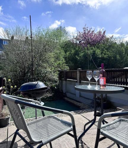 Chic Charming Classic 3bed W Ensuite - Pontypridd in Pontypridd