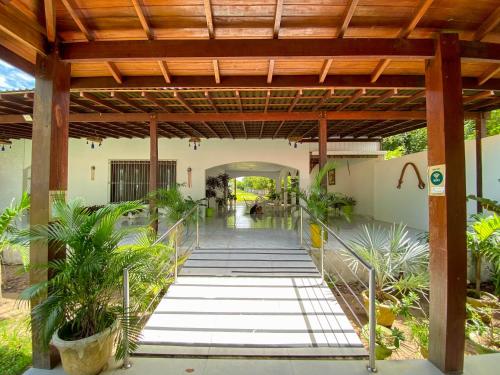 O Luxo da Simplicidade com o Pé na Areia - 5 Quartos - 20 Pessoas (O Luxo da Simplicidade com o Pe na Areia - 5 Quartos - 20 Pessoas) in Alter Do Čao