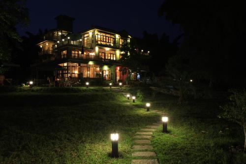 Yangshuo Moondance Hotel