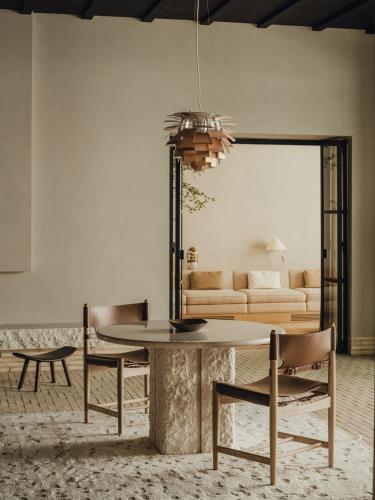 Faciliteiten, PURO Warszawa Stare Miasto near Monument to the Warsaw Uprising