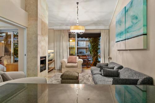 Barefoot Bliss At The Knysna Quays in สปาร์บอช