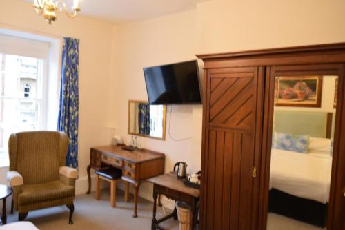 1 queen bed