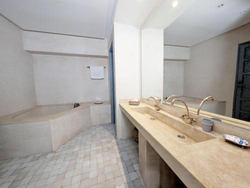 Riad Slitine & Spa Room Type - Quadruple Room