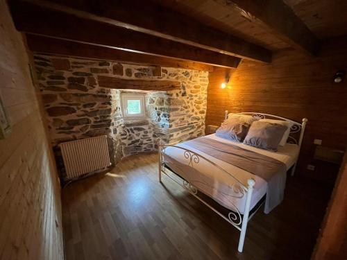 Gîte des Trioules pour 8 personnes (Gite des Trioules pour 8 personnes) in Saint-Julien-Chapteuil