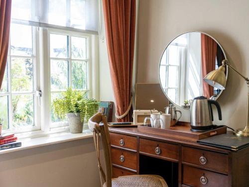 High Corner Inn - image 8