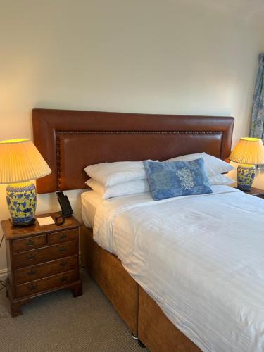 Noel Arms - A Bespoke Hotel - image 2