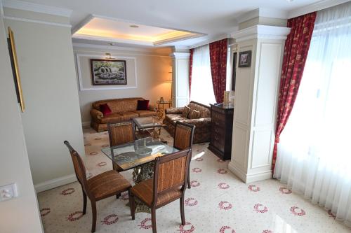 Stone Bridge Hotel in Skopje