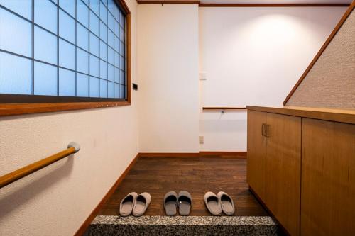 live takayama-Stay with a Rescue Dog and Local Host in Iwai