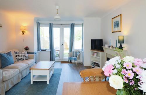 Hotellet från utsidan, 28 Anchorage Way in Whippingham and Osborne