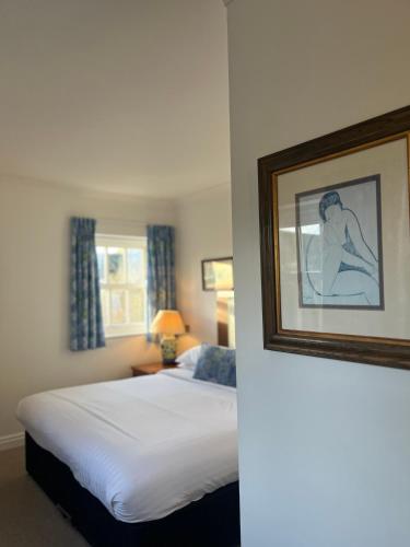 Noel Arms - A Bespoke Hotel - image 6