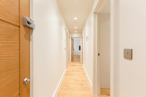 BR 2BA Fitzrovia - Soho Area Flat - image 10