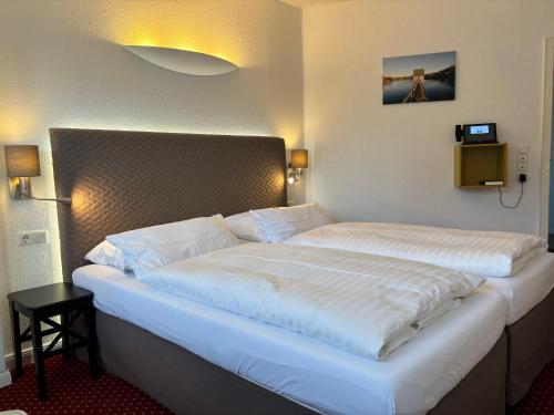 Double Room image 9