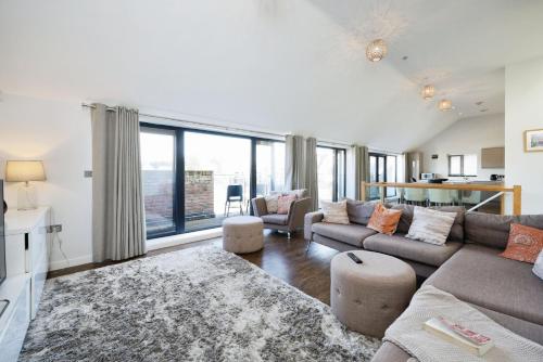 The Penthouse at Island Harbour gîte à louer Halberry