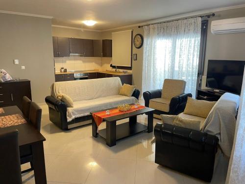 Aretousa - Center Luxury Suites 3, Néa Péramos (foto 7)