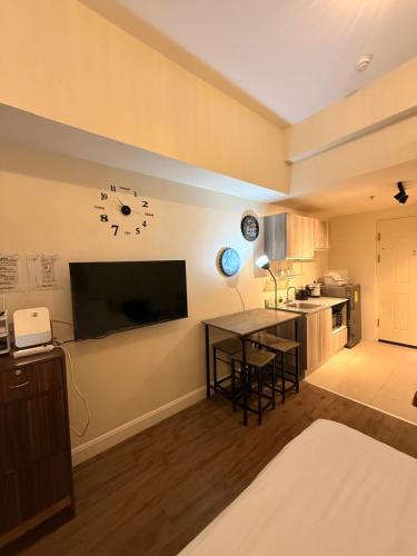 Arlowes at 20f Grand Residences Cebu, Cebu