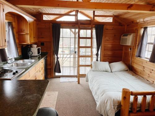 Deluxe Cabin Within Campground in Mifflinburg, USA