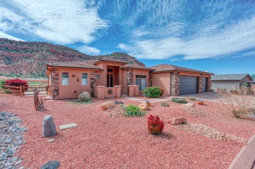 Kanab Hikers' Hideaway Modern Southwest Family Home