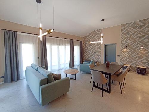 Opulent BayView Apartment Kotor - image 3
