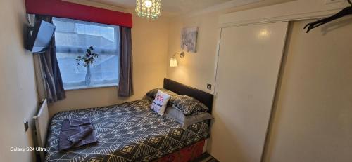 Bukhari Hotel Room Type - Double Room with Private Bathroom