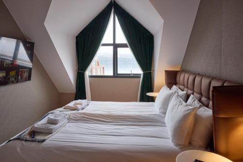 Hotel Akureyri - image 2