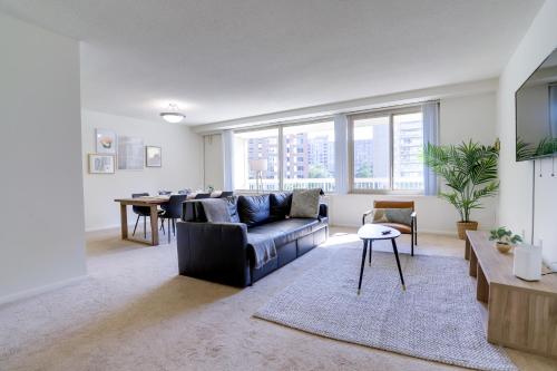 Fantastic 2 BR Apartment at Arlington With Gym in Arlington, USA