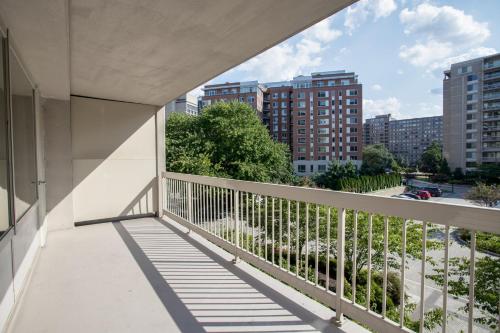 Fantastic 2 BR Apartment at Arlington With Gym in Arlington, USA