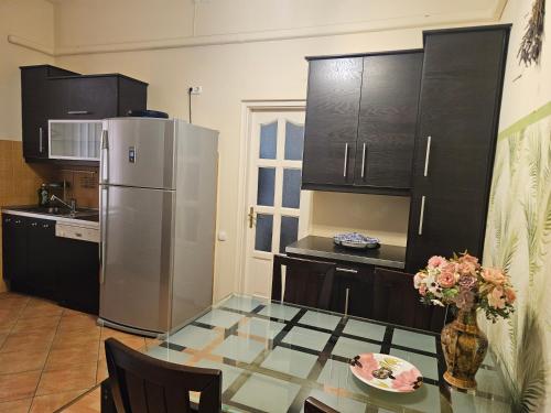 Cozy apartment and Rooms near Kalvin square 3