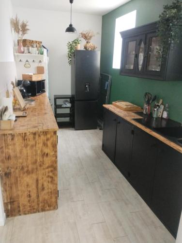 Konyha, La plume in Abbeville