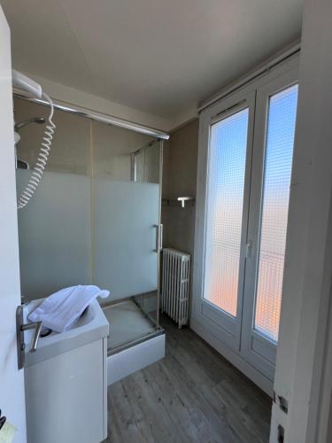 Hotel De l'Univers - image 7