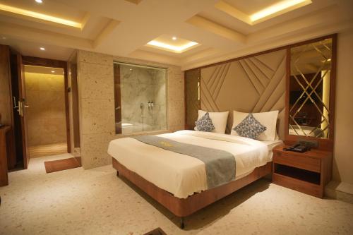 Sky Executive Rooms in Vasai