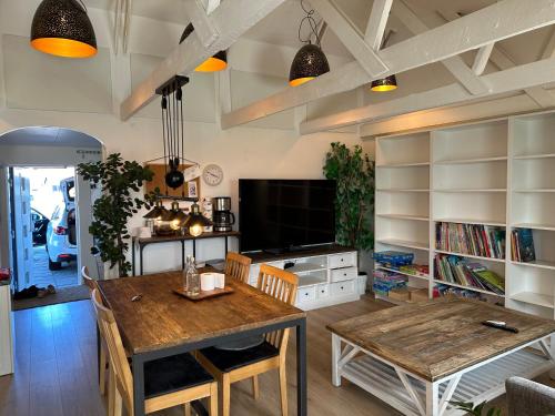 Cozy guesthouse with perfect location in 시르세베리