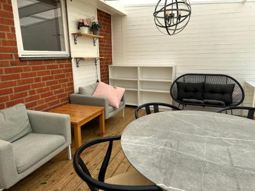 Cozy guesthouse with perfect location in 시르세베리