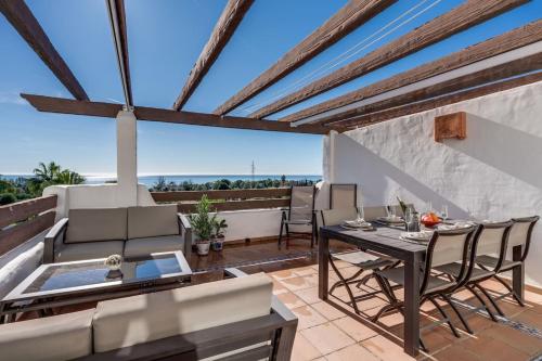 A környék, Ultimate Rentals - 2BR Apt 5 min Van Het Strand - Selwo Hills 2 in Resinera Voladilla