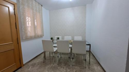 Instalaciones, Apartamentos Maria Cristina con parking privado gratis in Cordoba Suburbs