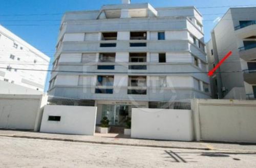 Quarto em Apto - PARA MULHERES, Laguna